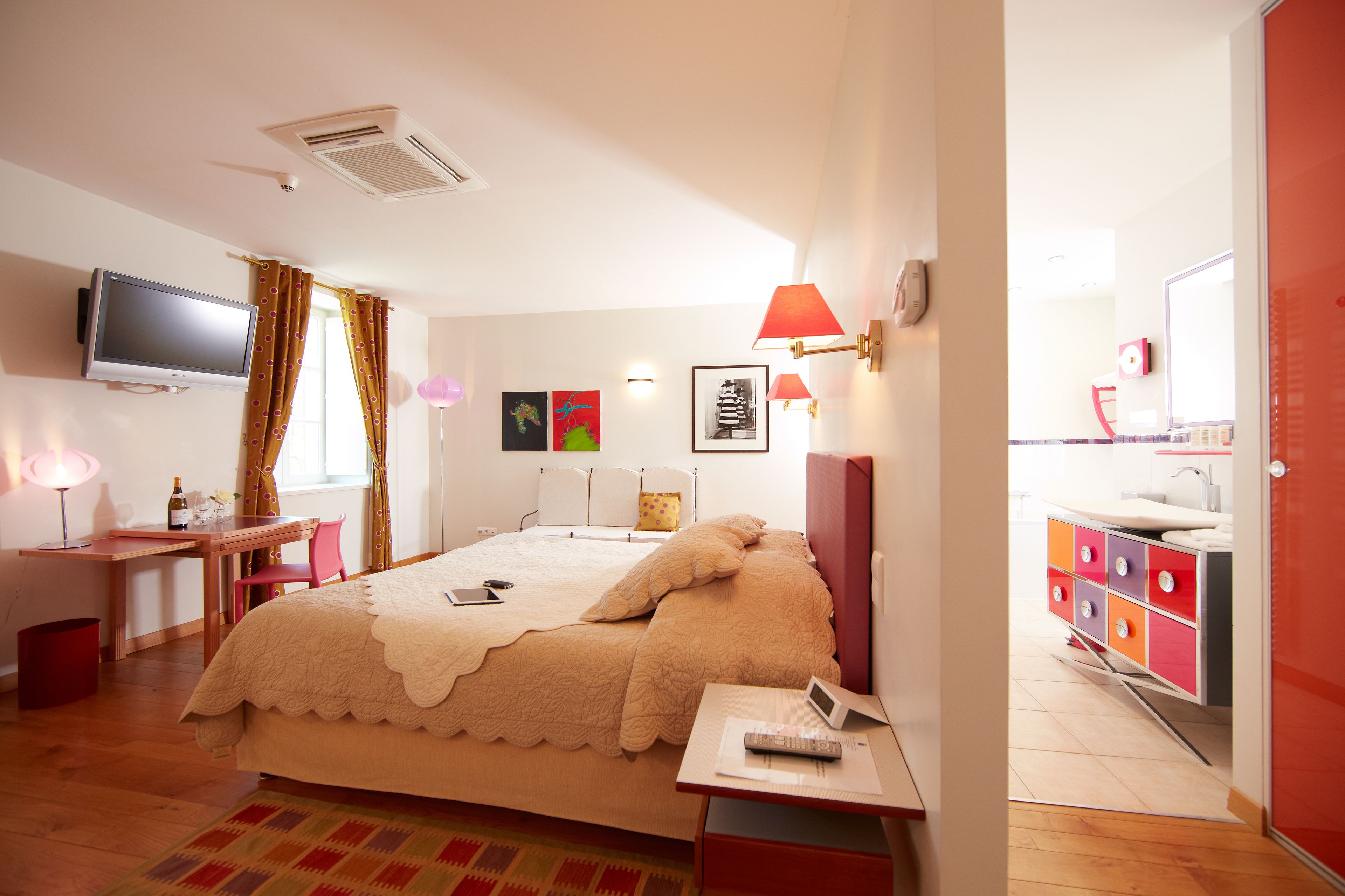 superior room | 1 bedroom, premium bedding, minibar, in-room safe
