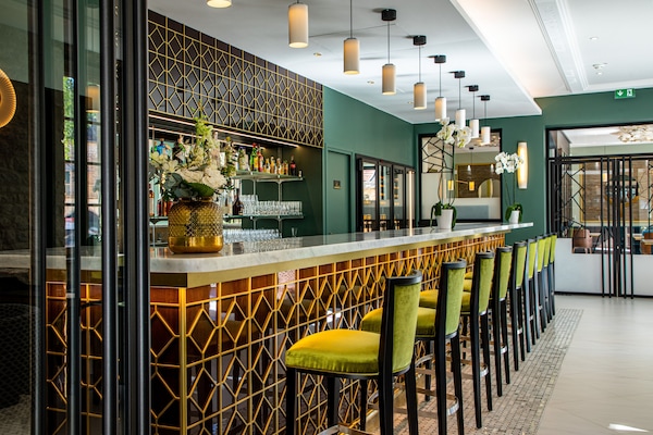 Wine bar
