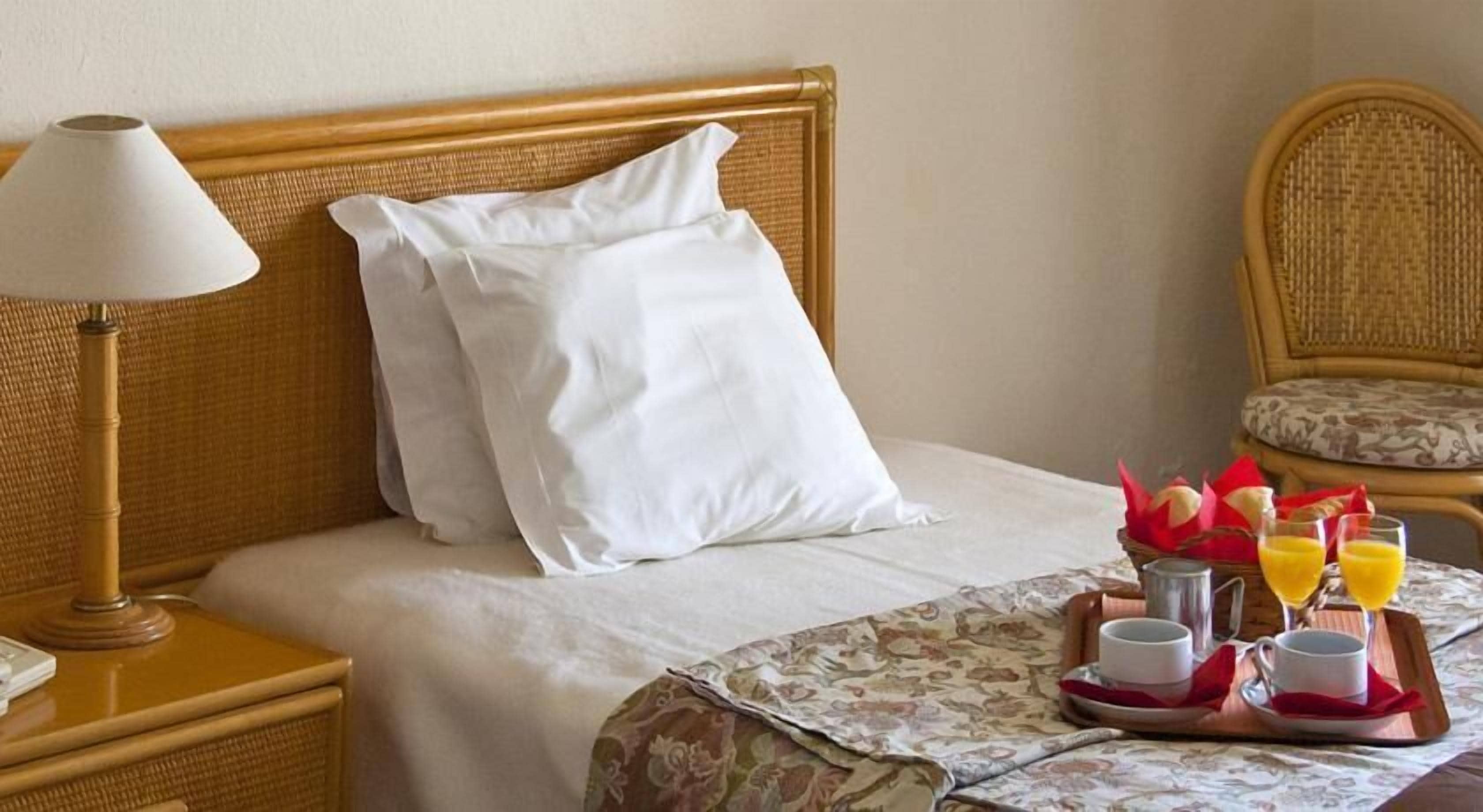 In-room safe, desk, iron/ironing board, free WiFi