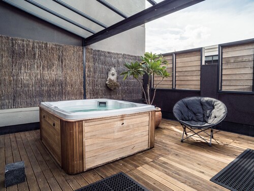 U Boutique Hotel, SureStay Collection by BW