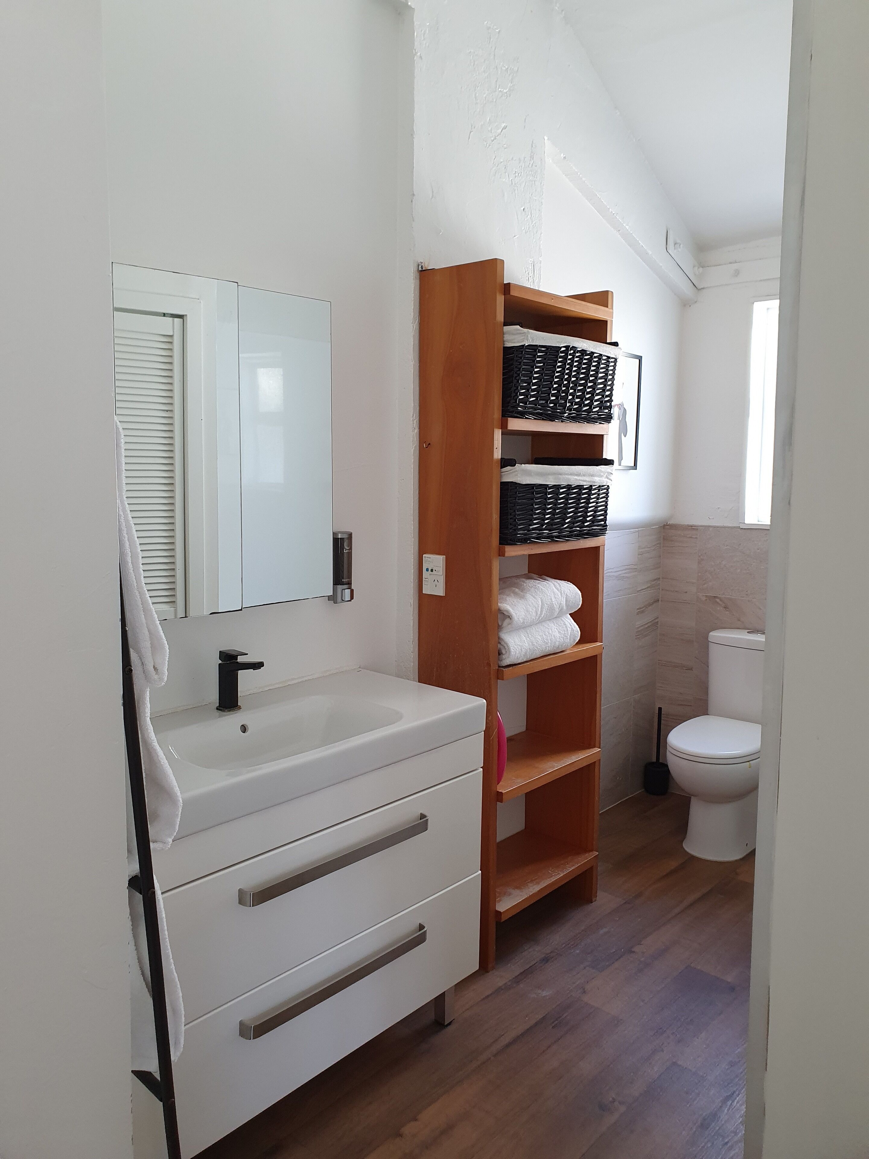 apartment | bathroom | free toiletries, hair dryer, towels
