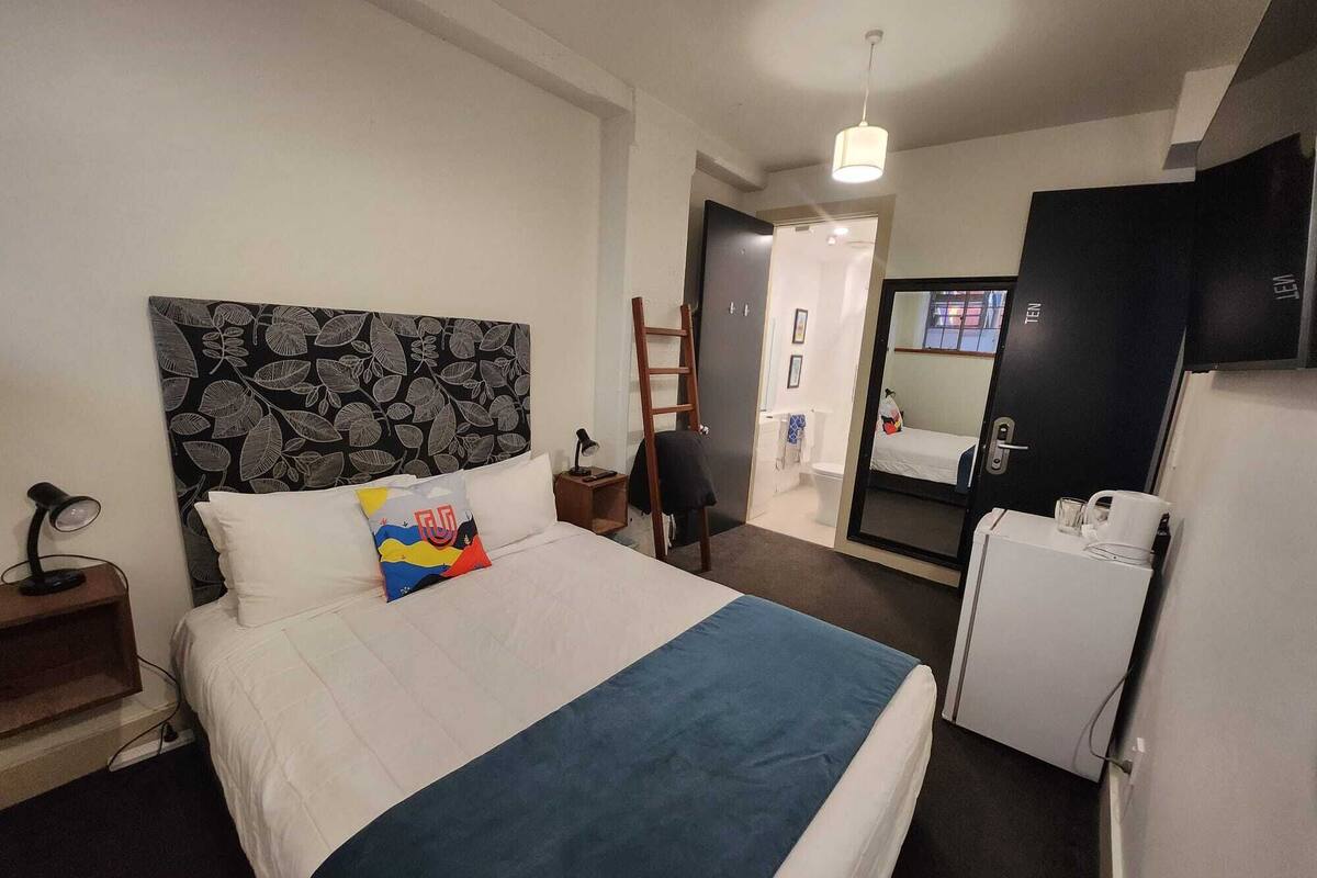Comfort Studio | WiFi (free), individually furnished, bed sheets