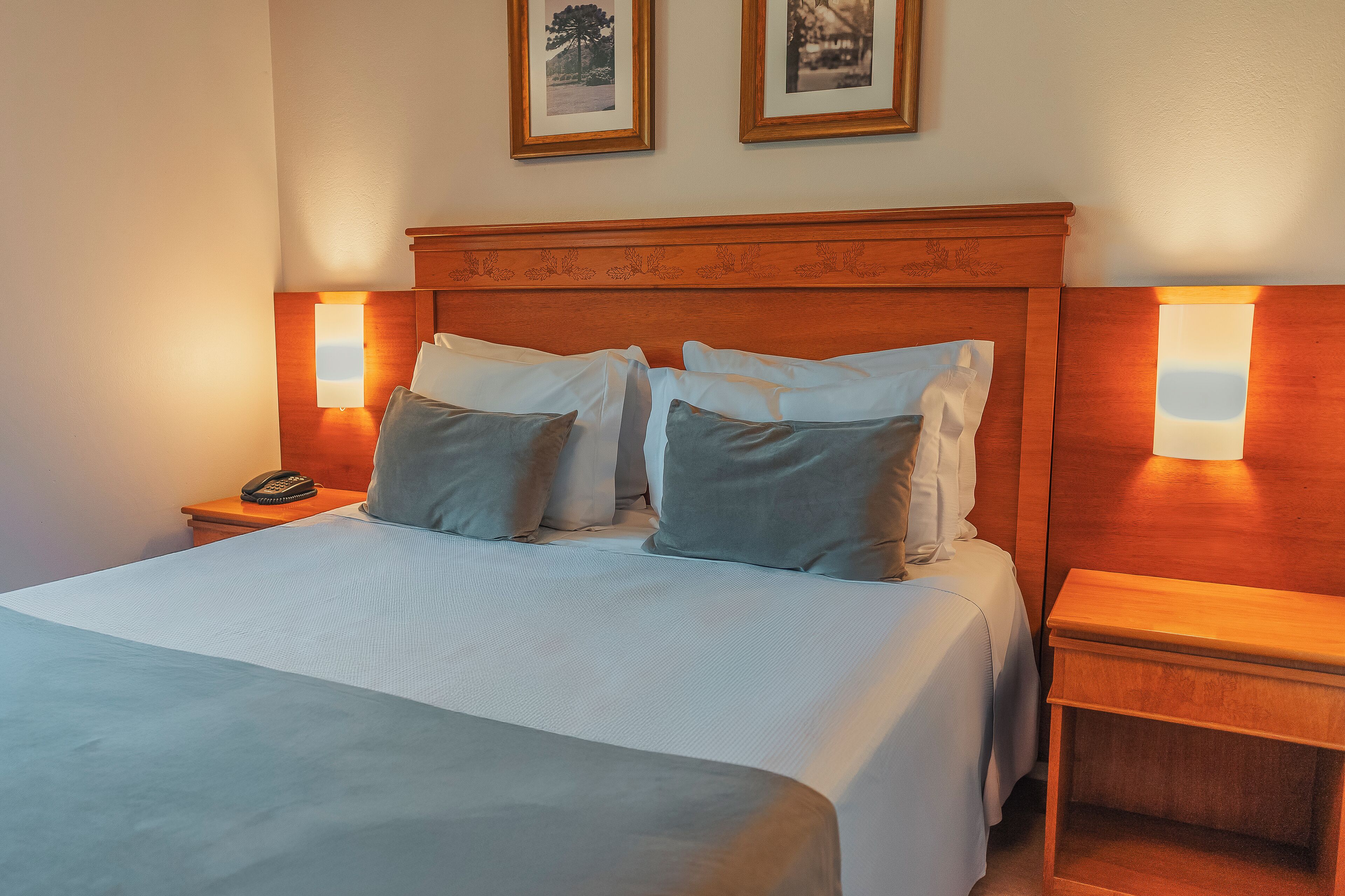 deluxe double or twin room | minibar, in-room safe, free wifi, bed sheets