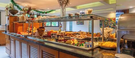 Petit déjeuner buffet compris tous les jours