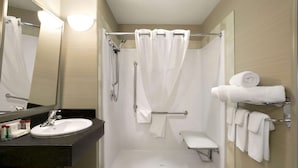 Bathroom - Ramada by Wyndham Conklin (Conklin)