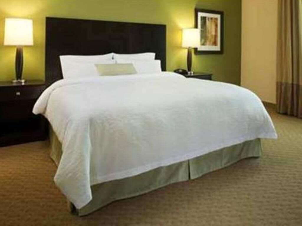 Premium bedding, in-room safe, desk, blackout curtains
