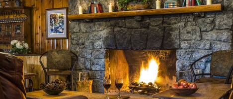 Con servicio de comidas y cenas