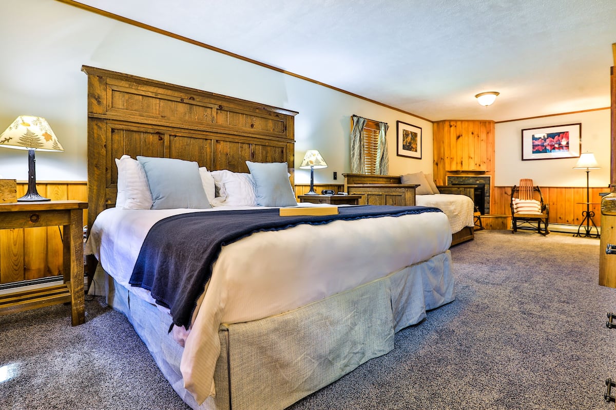 Birches King and Daybed | 1 bedroom, down comforters, individually furnished, free WiFi