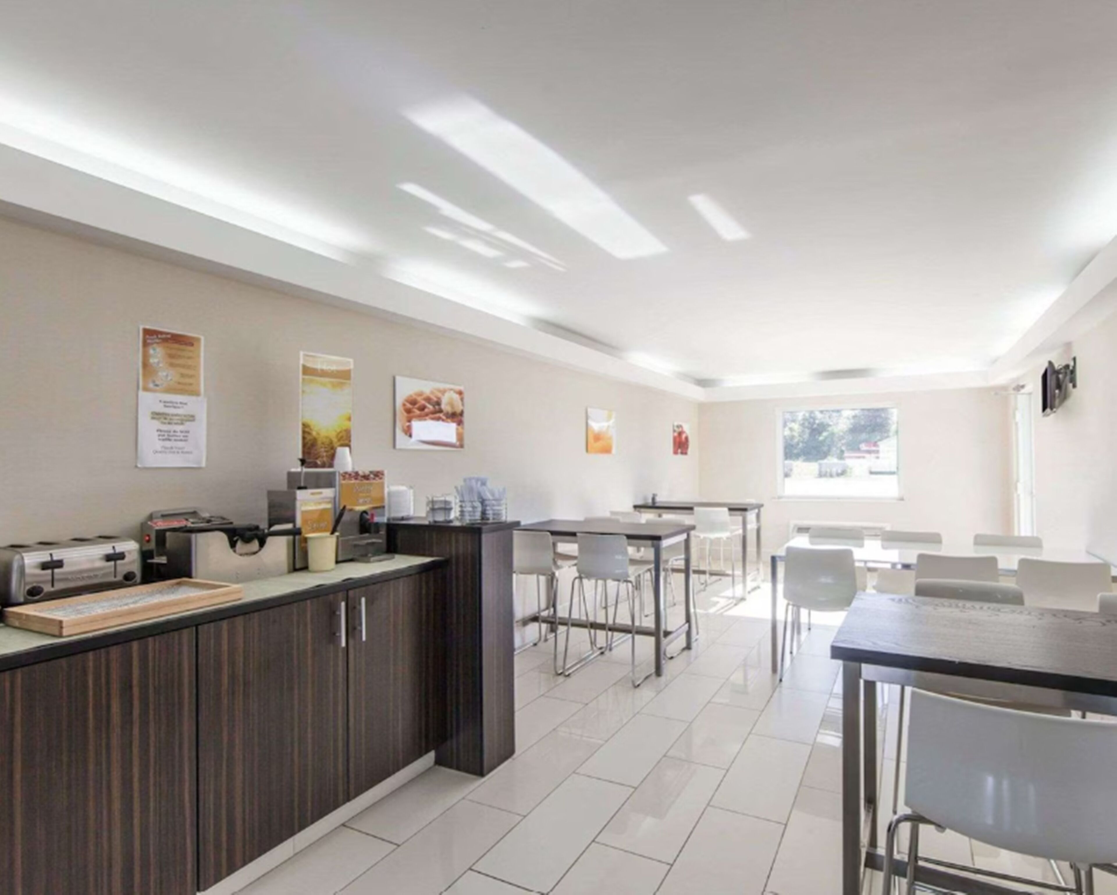 Microondas y cafetera o tetera