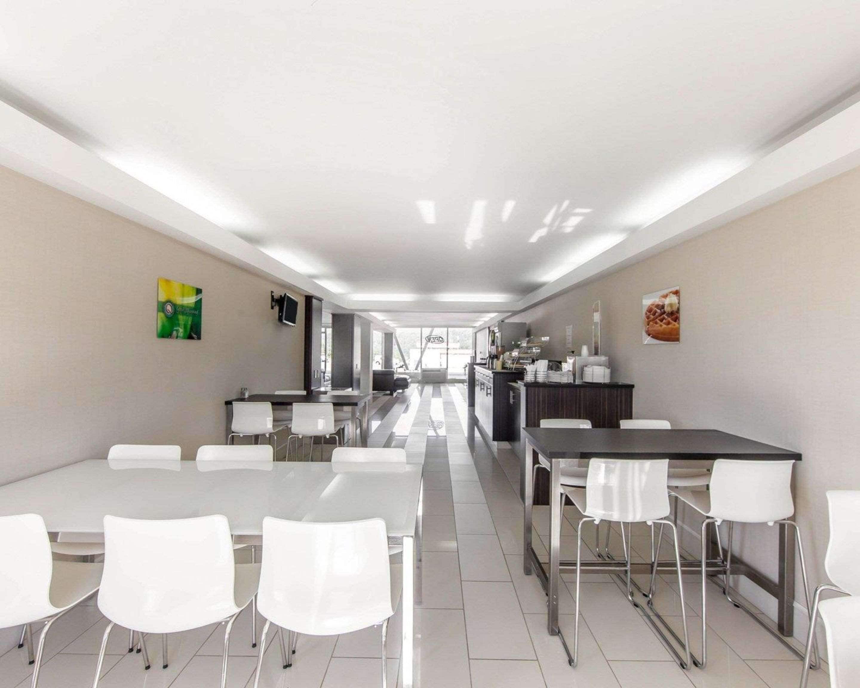 Bao gồm bữa sáng đầy đủ