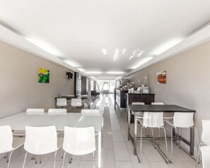 Ilmainen täysi aamiainen