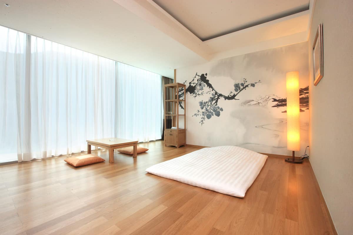 superior room (ondol) | minibar, in-room safe, desk, laptop workspace