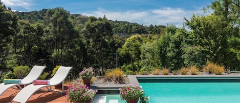 Outdoor pool, pool loungers