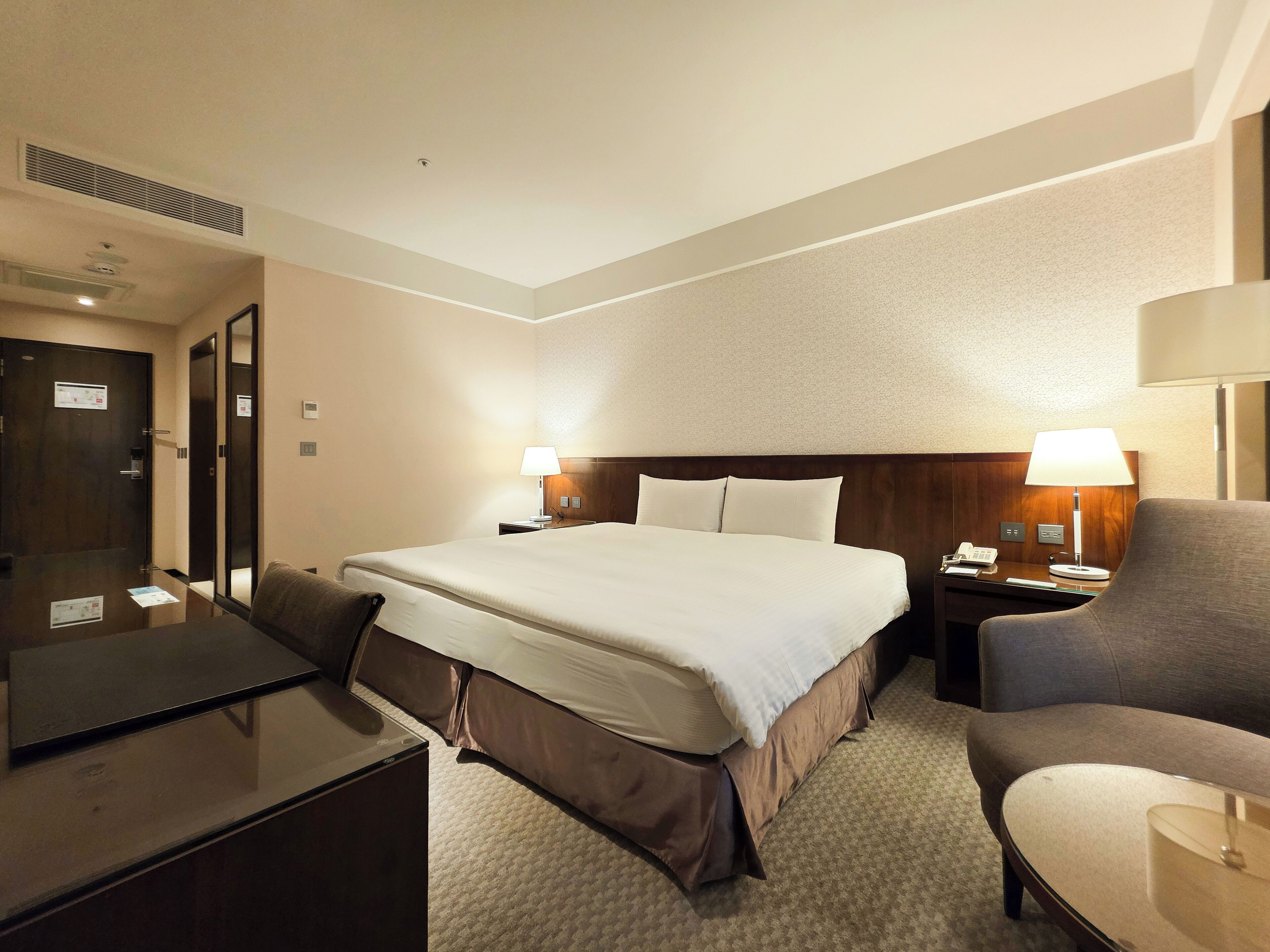 Superior Double Room without parking | Minibar, in-room safe, desk, blackout drapes
