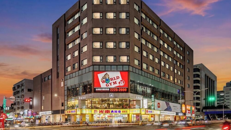 CHECK Inn Taichung LaiLai
