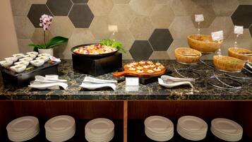 Daily self-serve breakfast (TWD 350 per person)