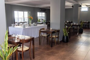 Daily buffet breakfast (USD 14.52 per person)