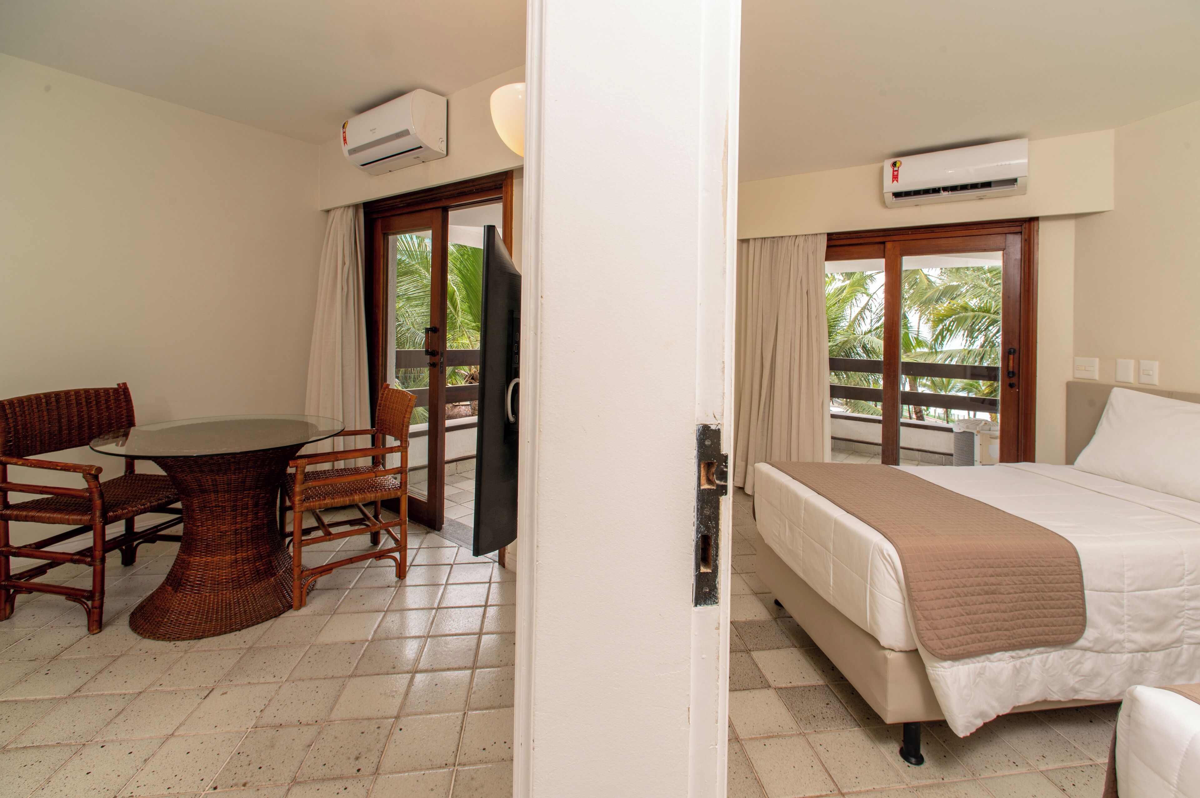 deluxe double or twin room, 2 single beds, sea view | 1 bedroom, minibar, in-room safe, free wifi