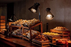 Gratis lokale morgenmadsretter hver dag