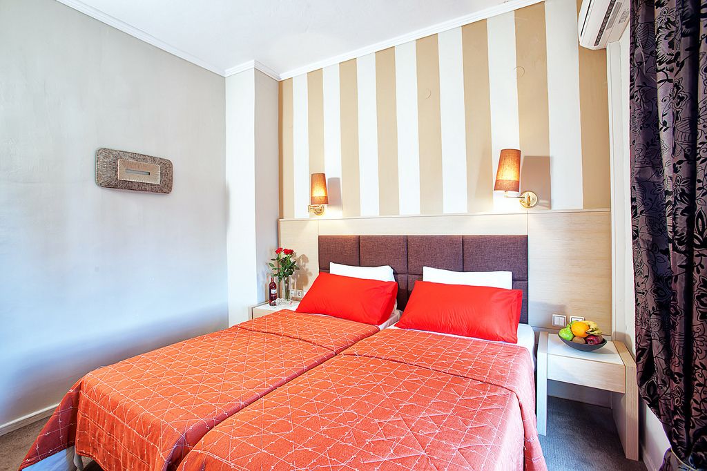 Hochwertige Bettwaren, Minibar, Schreibtisch, schallisolierte Zimmer