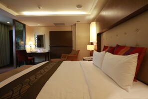 Fashion Suite | Minibar, individually decorated, individually furnished, desk - Jingan Classical Inn (New Taipei City)