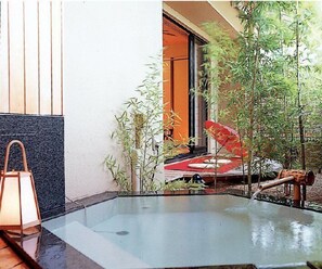 Deep-soaking bathtub - Katsuragawa (Izu)