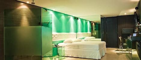 Phòng Tiêu chuẩn | Minibar, bàn, phòng cách âm, truy cập Internet không dây miễn phí