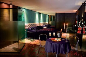 Standard Room | Minibar, desk, soundproofing, free WiFi