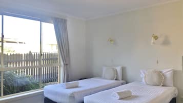 Maria Villa 7 - Waterview | 2 bedrooms, individually decorated, individually furnished