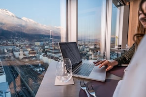 Lunch and dinner served - ADLERS Hotel (Innsbruck)