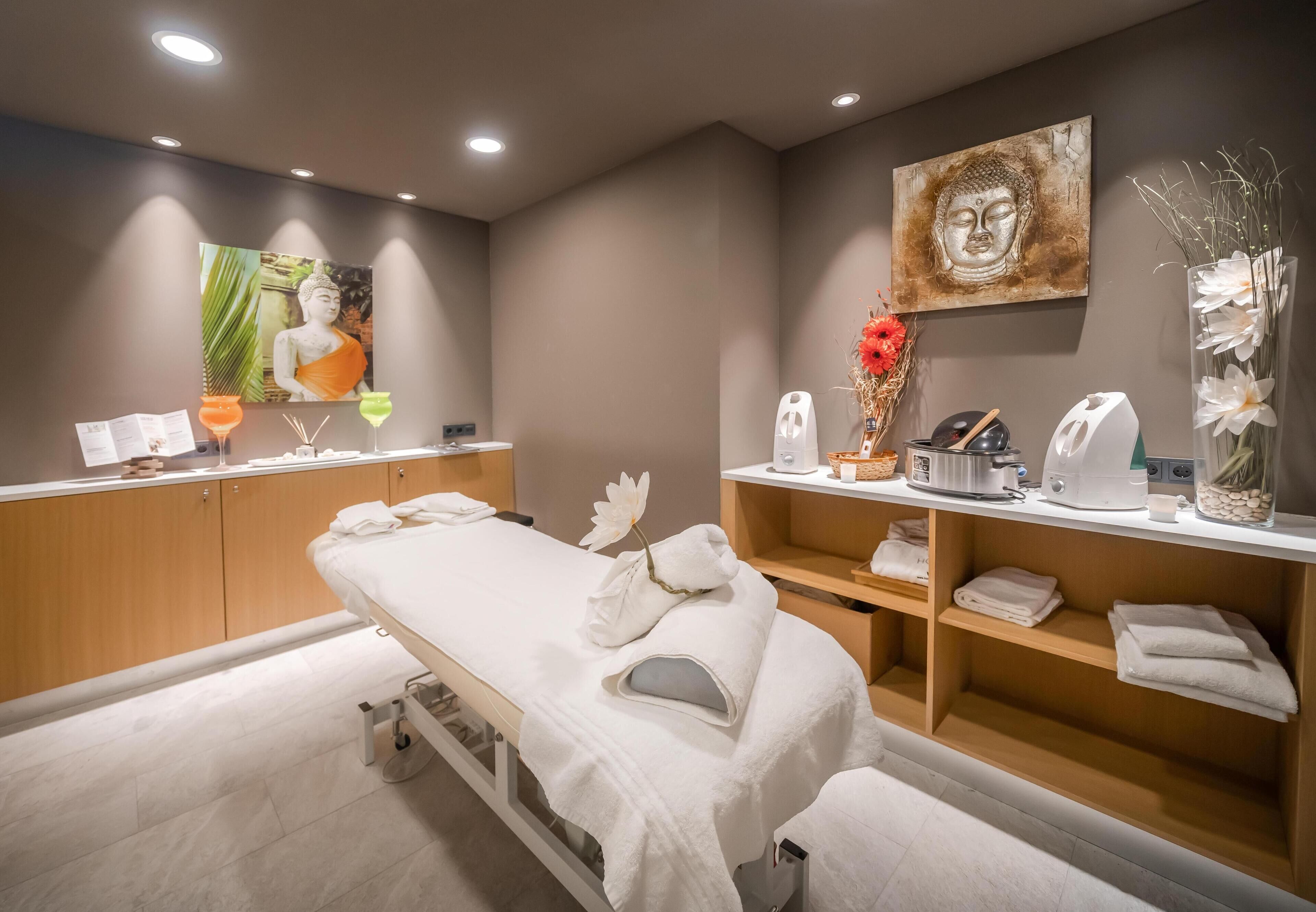 Masajes con piedras calientes, masajes deportivos, 1 sala de tratamiento