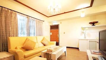 Family Quadruple Room, 2 Bedrooms | Desk, blackout drapes, free WiFi, bed sheets
