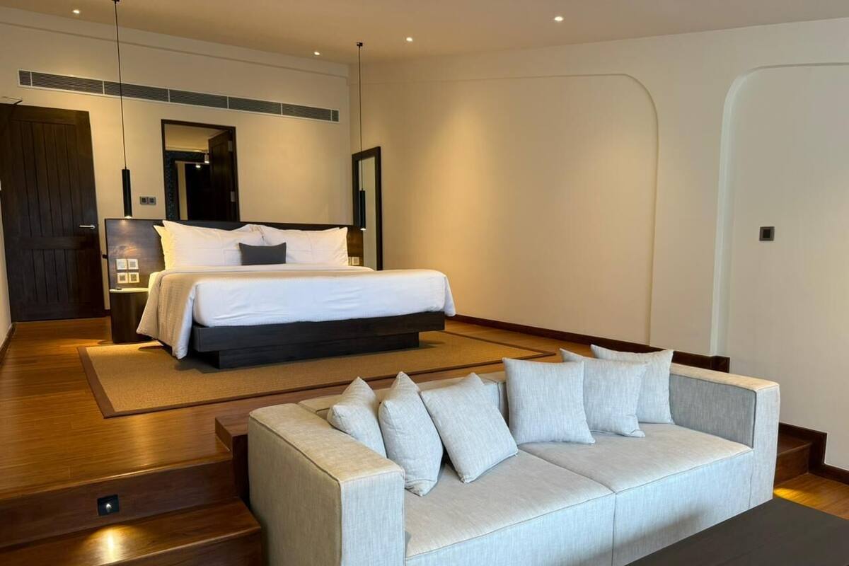 Sea Residence | In-room safe, iron/ironing board, free WiFi, bed sheets