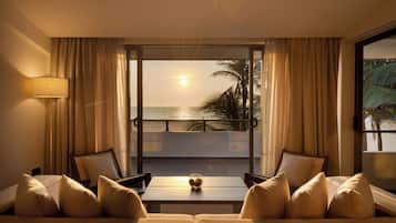 In-room safe, iron/ironing board, free WiFi, bed sheets