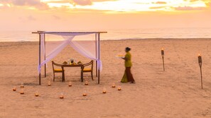 2 restaurants, spécialités Cuisine à base de fruits de mer