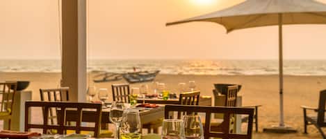 2 restaurants, spécialités Cuisine à base de fruits de mer