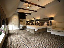 Suite, Ensuite (Toppesfield)