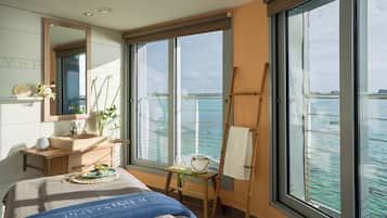 Sauna, hot tub, Turkish bath, hydrotherapy, body wraps, body scrubs