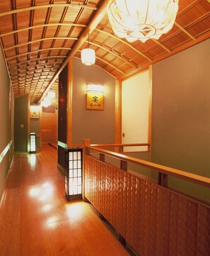 Hallway - Sennen No Yu Koman (Toyooka)