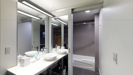Aloft Miami Brickell - Image 27