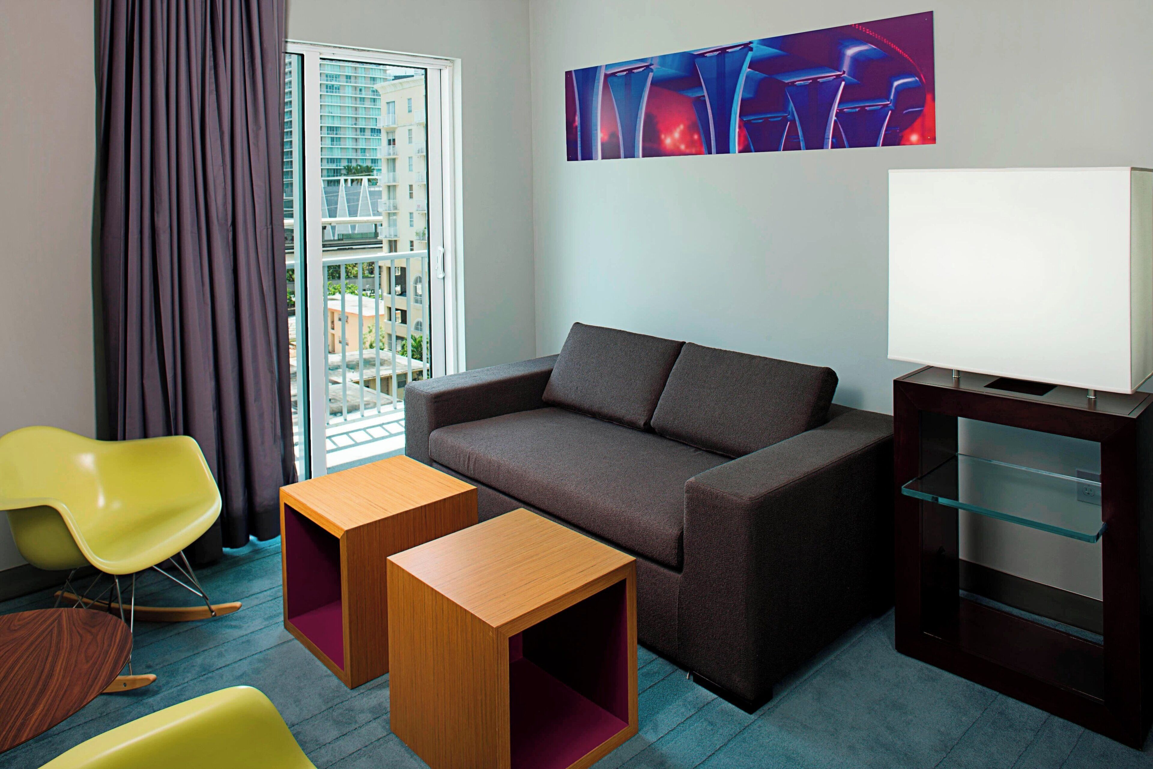 Premium TV kanalları bulunan 42 inç LED televizyon, televizyon 