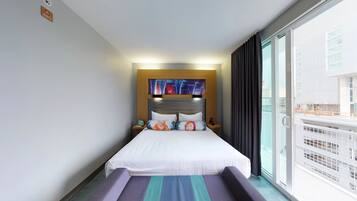 Coffres-forts dans les chambres, bureau, rideaux occultants