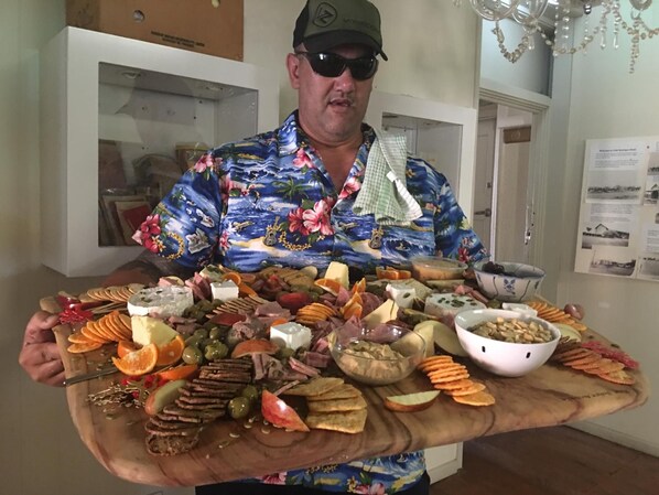 Lunch and dinner served