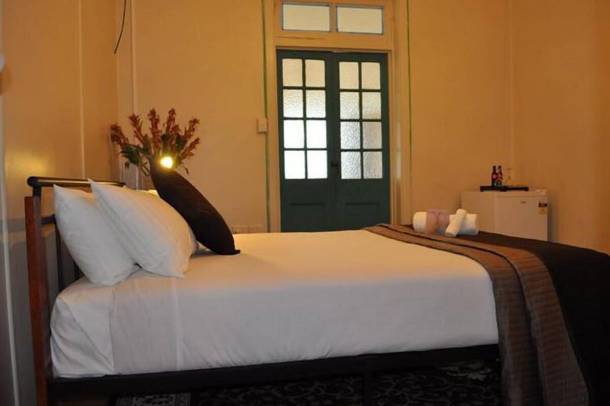 hotel suite 2 bedrooms with patio | desk, soundproofing, free wifi