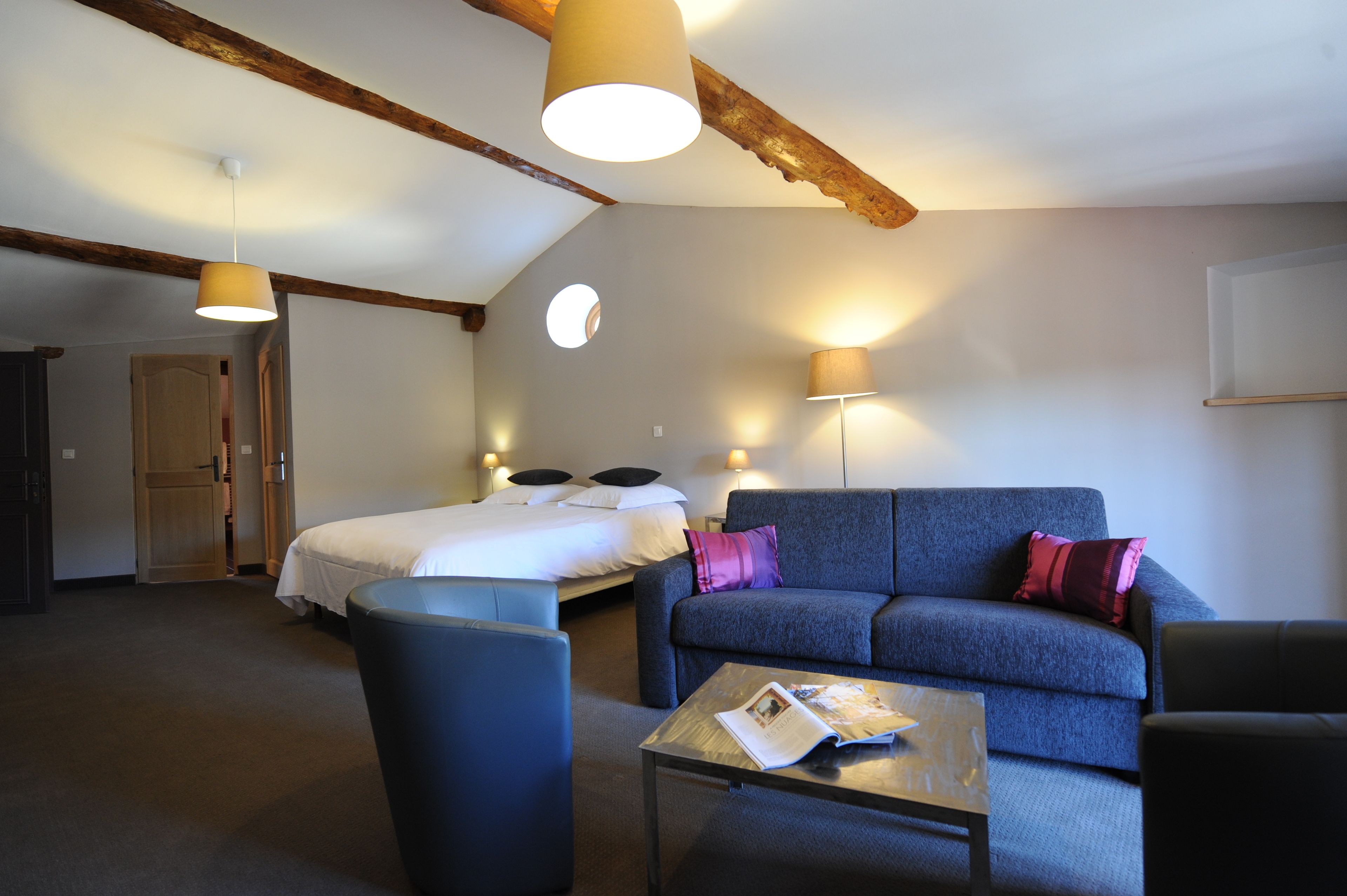 suite junior (3 or 4 persons) | 1 bedroom, minibar, in-room safe, individually decorated