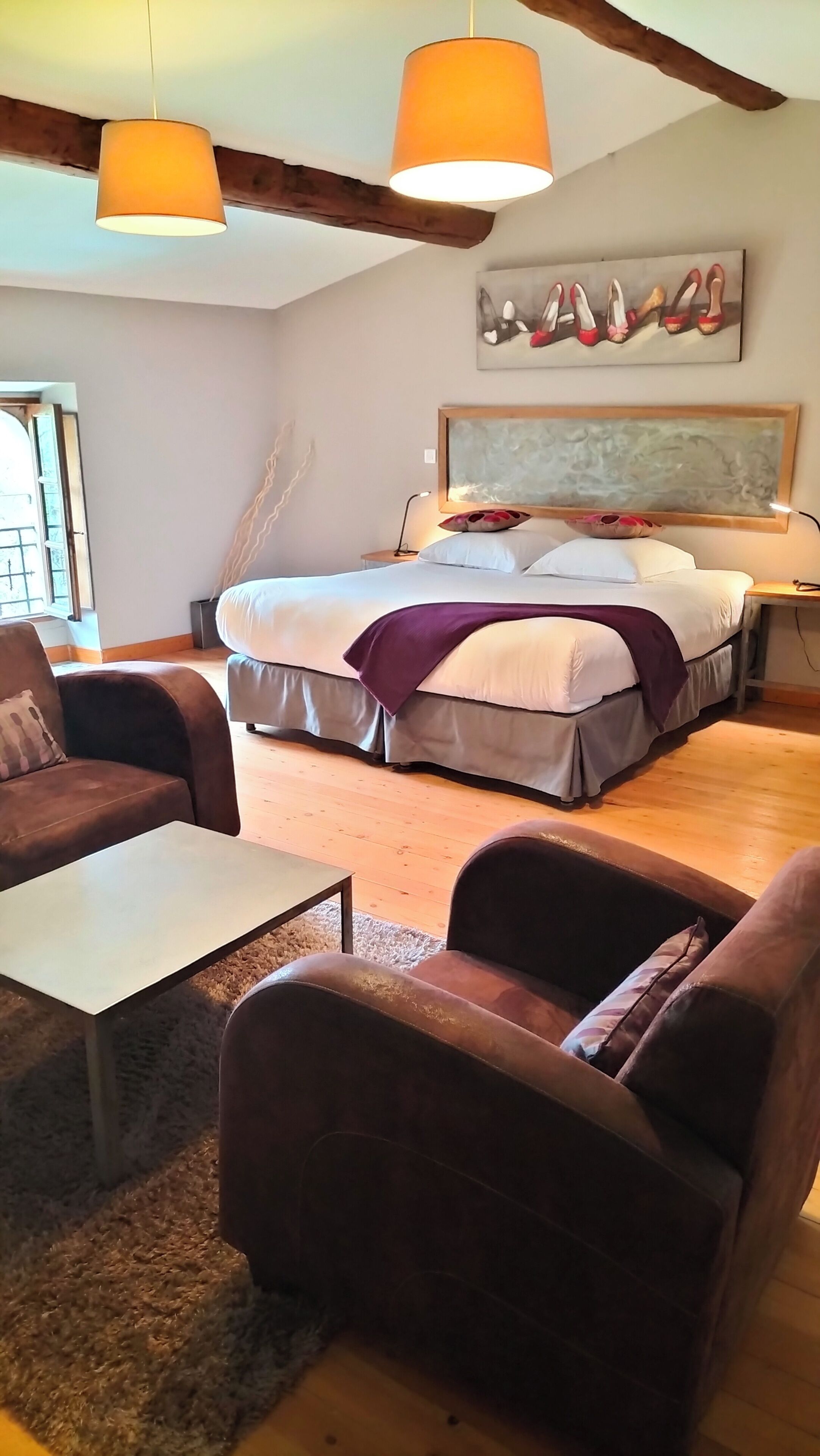 Suite Junior (2 persons) | Frigobar, cofres nos quartos, individualmente decorados