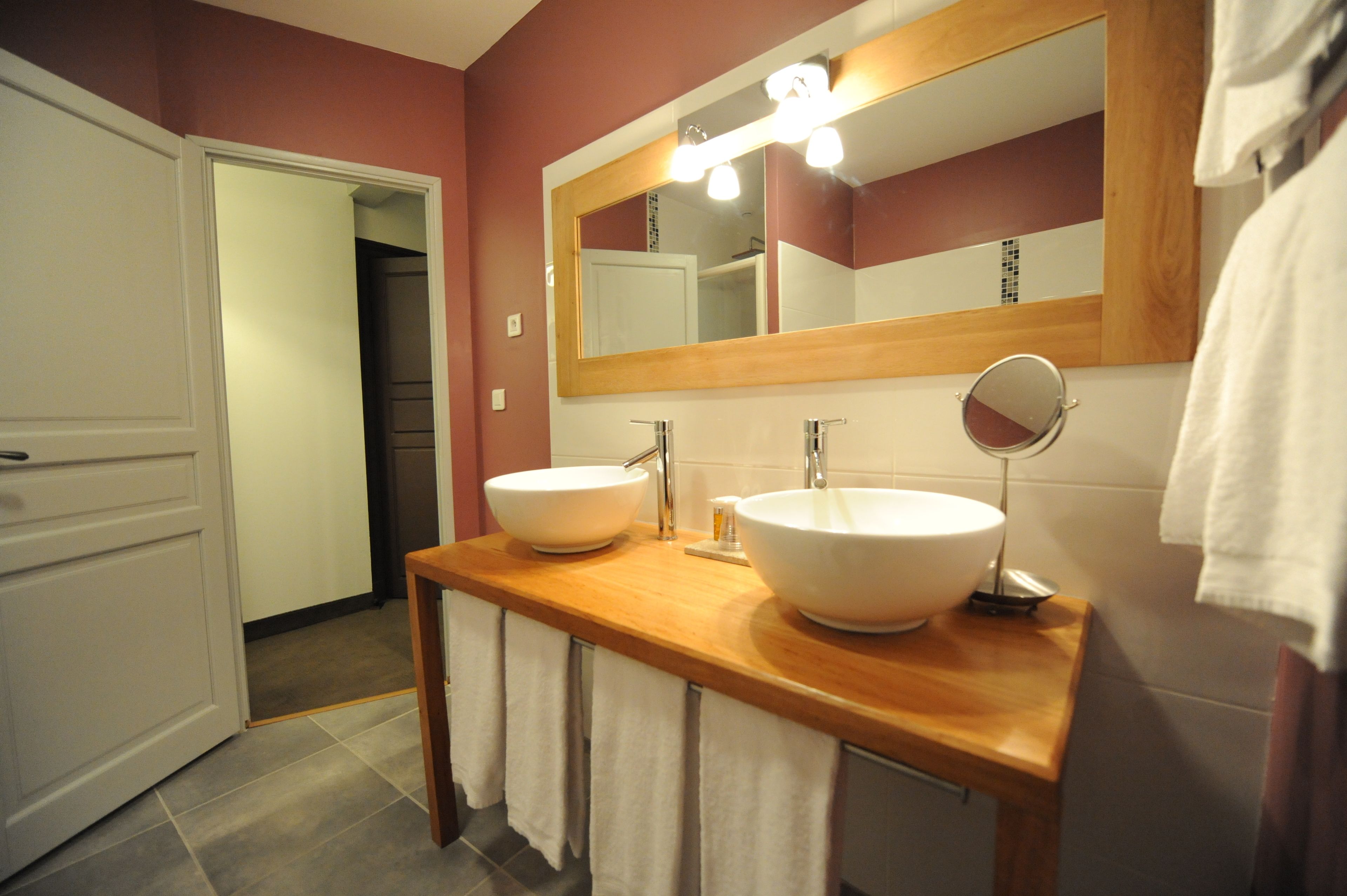 family suite, 2 bedrooms | bathroom sink