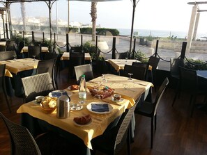 Seafood, beach views  - Hotel Profumo di Mare (Otranto)