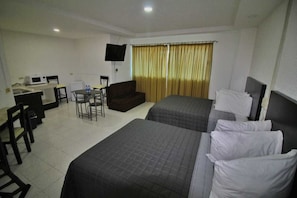 Deluxe Double Room, 2 Double Beds | Iron/ironing board, free WiFi, bed sheets - EMS Hotels Boca del Río (Boca del Río)