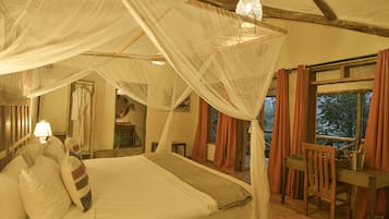 Deluxe Chalet, 1 Twin Bed, Mountainside | In-room safe, desk